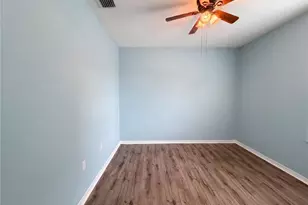 5805 71st St E, Palmetto, FL 34221 - Photo 11