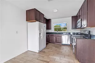 5725 Padgett Cir, Orlando, FL 32839 - Photo 15