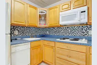 400 Oakridge Boulevard #21, Daytona Beach, FL 32118 - Photo 7