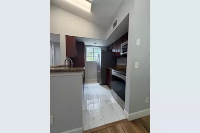 5168 Conroy Road #28, Orlando, FL 32811 - Photo 11