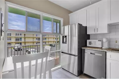 715 S Beach Street #211D, Daytona Beach, FL 32114 - Photo 9