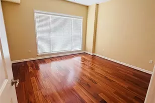 2305 Edgewater Dr, Orlando, FL 32804 - Photo 19