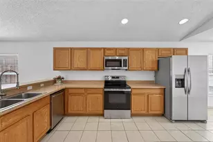 2041 Newtown Rd, Groveland, FL 34736 - Photo 5