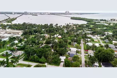 57 Cabana Avenue, North Fort Myers, FL 33903 - Photo 5