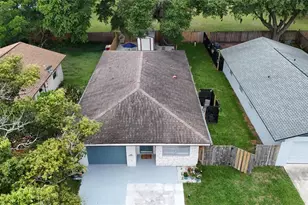536 Hibiscus Way, Orlando, FL 32807 - Photo 3