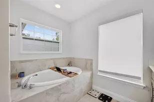 701 Dennis Ave, Orlando, FL 32807 - Photo 15