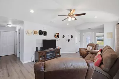 14584 20th St, Dade City, FL 33523 - Photo 5