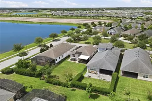 5027 E Fountainwood Dr, Saint Cloud, FL 34772 - Photo 3