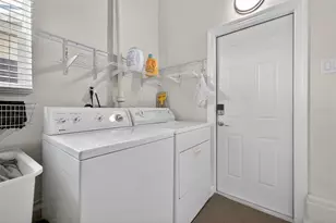 825 46th St N, Saint Petersburg, FL 33713 - Photo 15