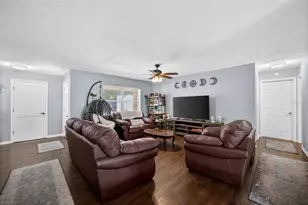 36435 Via Marcia, Fruitland Park, FL 34731 - Photo 3