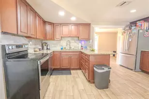 1050 Deal Ln, Holiday, FL 34691 - Photo 5