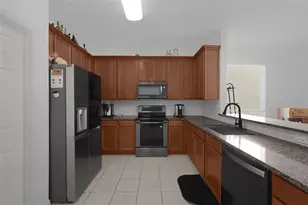 3940 Heathcote Dr, Orlando, FL 32829 - Photo 9