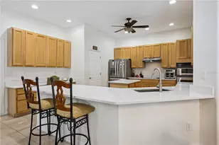 710 Regina Cir, Oakland, FL 34787 - Photo 9