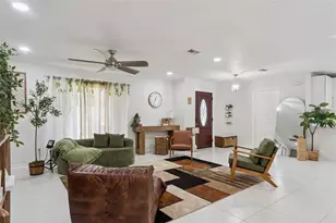 1756 Tanglewood Dr, Kissimmee, FL 34746 - Photo 3