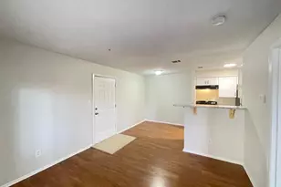 238 Afton Square, Altamonte Springs, FL 32714 - Photo 3