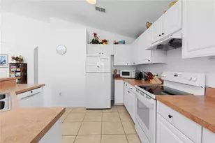 4811 Cumbrian Lakes Dr, Kissimmee, FL 34746 - Photo 5