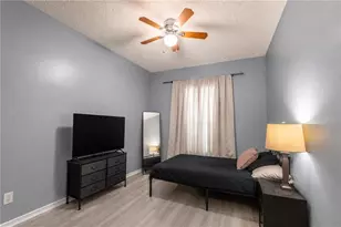 602 St Henry Dr, Brandon, FL 33511 - Photo 9