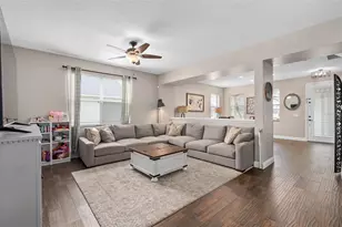 2438 Wild Tamarind Blvd, Orlando, FL 32828 - Photo 9