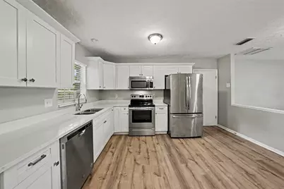 2264 Village Court, Brandon, FL 33511 - Photo 5