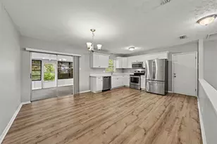 2264 Village Ct, Brandon, FL 33511 - Photo 7