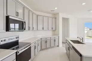 338 Ridgemark Ave, Groveland, FL 34736 - Photo 9