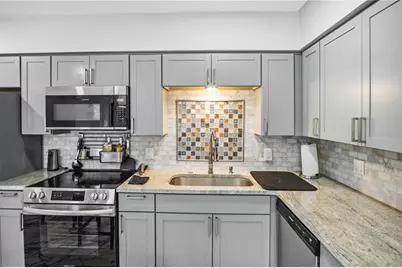 416 73rd Avenue N #207, Saint Petersburg, FL 33702 - Photo 3