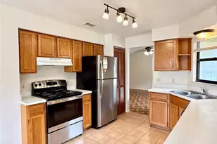 1215 Creekbottom Cir, Orlando, FL 32825 - Photo 9
