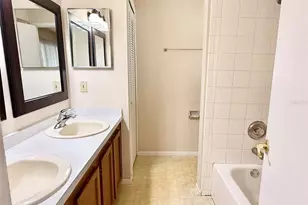 1215 Creekbottom Cir, Orlando, FL 32825 - Photo 15