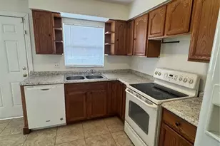 5693 Tulip Ave, Orlando, FL 32839 - Photo 11