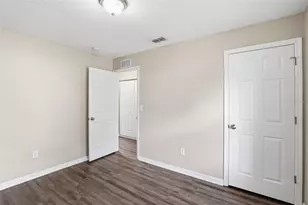 5331 5th St, Zephyrhills, FL 33542 - Photo 19