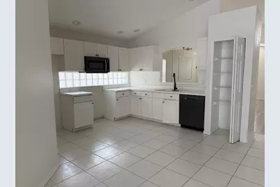 1026 Lake Davenport Boulevard, Davenport, FL 33897 - Photo 7