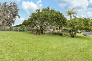 900 N Citrus Ave, Howey in the Hills, FL 34737 - Photo 49