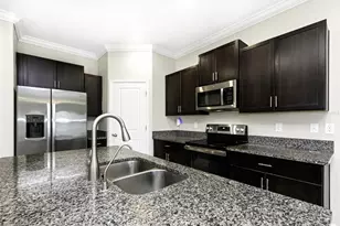 31604 Blue Passing Loop, Wesley Chapel, FL 33545 - Photo 9