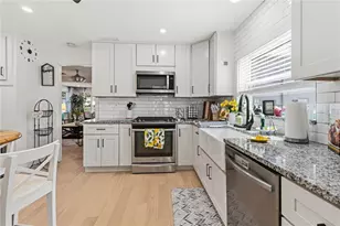 7130 Earlwood Ave, Mount Dora, FL 32757 - Photo 13
