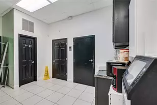 1359 E Osceola Pkwy, Kissimmee, FL 34744 - Photo 35