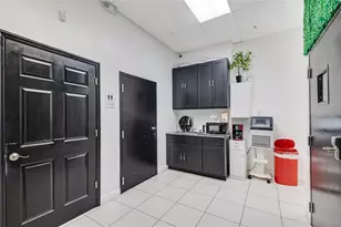 1359 E Osceola Pkwy, Kissimmee, FL 34744 - Photo 37