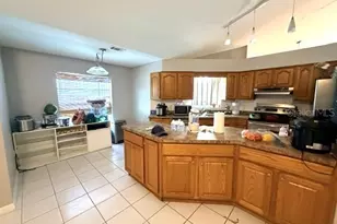 1677 Sackett Cir, Orlando, FL 32818 - Photo 5