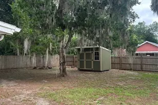 551 E 9th Ave, Mount Dora, FL 32757 - Photo 23