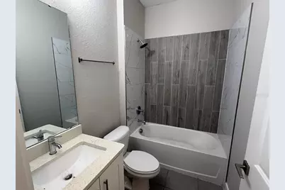 105 Zinnia Lane W, Kissimmee, FL 34759 - Photo 9