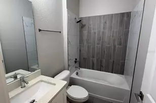 105 Zinnia Ln W, Kissimmee, FL 34759 - Photo 9