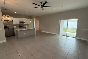 105 Zinnia Ln W, Kissimmee, FL 34759 - Photo 3