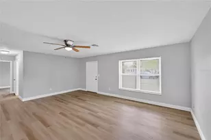 923 Henderson St, Deltona, FL 32725 - Photo 5