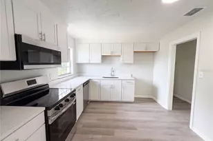 333 E Chelsea St, Deland, FL 32724 - Photo 9
