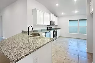 7648 Bent Tree Loop, Saint Cloud, FL 34771 - Photo 5