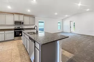 7584 Bent Tree Loop, Saint Cloud, FL 34771 - Photo 5
