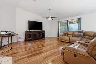 16723 SE 173rd Terrace Rd, Weirsdale, FL 32195 - Photo 5
