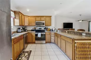 16723 SE 173rd Terrace Rd, Weirsdale, FL 32195 - Photo 13