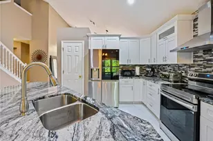 4944 Native Dancer Ln, Orlando, FL 32826 - Photo 9