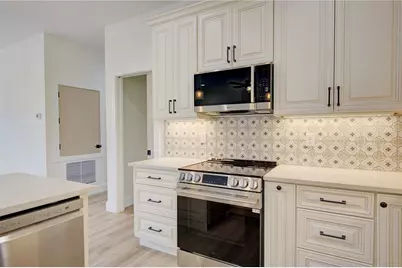 1316 E 9th Avenue, Mount Dora, FL 32757 - Photo 11