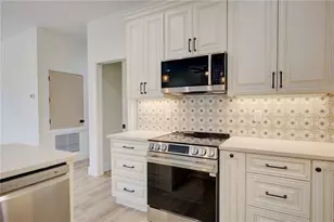 1316 E 9th Ave, Mount Dora, FL 32757 - Photo 11